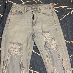 American Eagle mom jeans